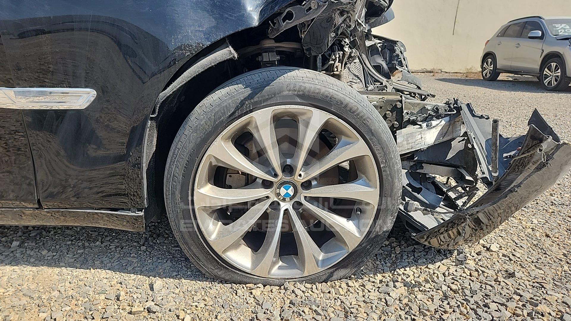 2015 BMW 730 VIN: WBAYE2102FD836762