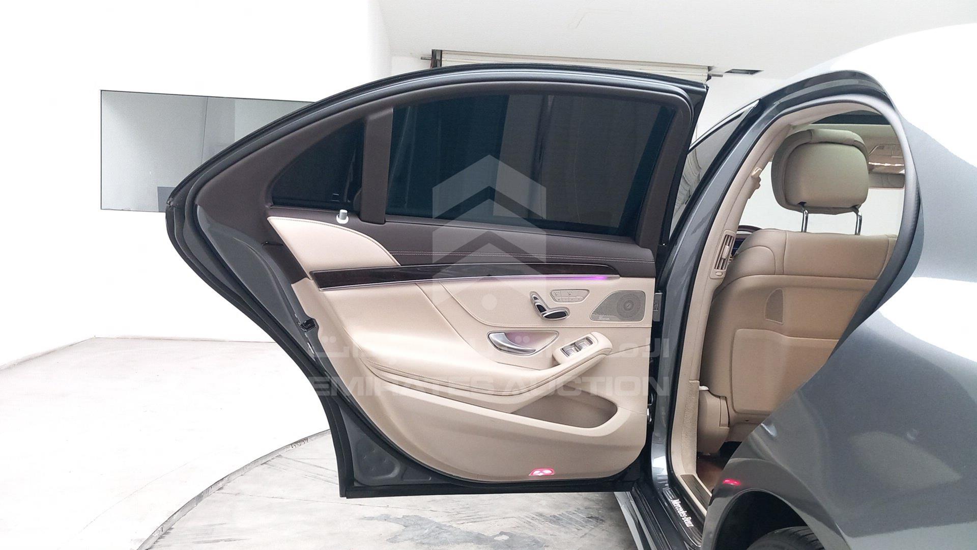2020 MERCEDES S 560 VIN: WDDUG8GB3LA522144