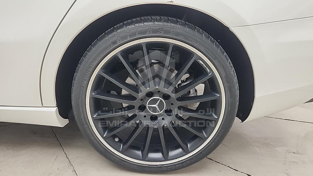 مرسيدس A220 2021 — الإطار الخلفي الأيسر — صورة 35