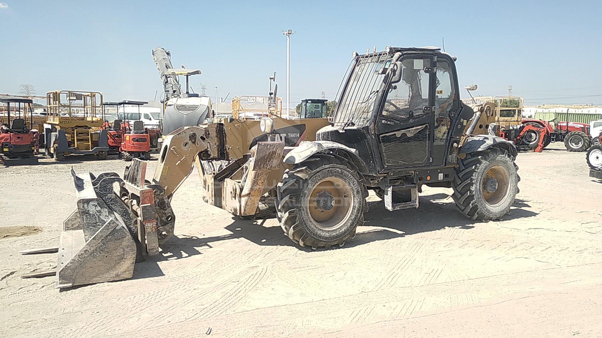 2014 CATERPILLAR TH414 VIN: YC5000000TBZ00900