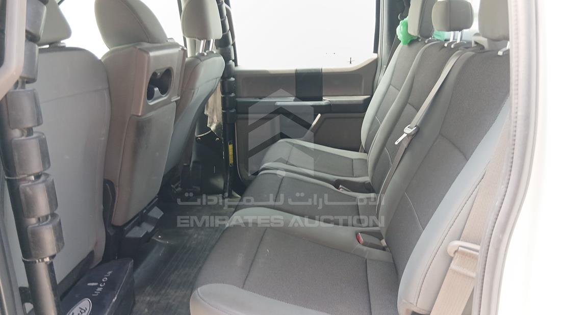 فورد اف 150 2019 — زاوية الراكب الخلفي اليسرى — صورة 20