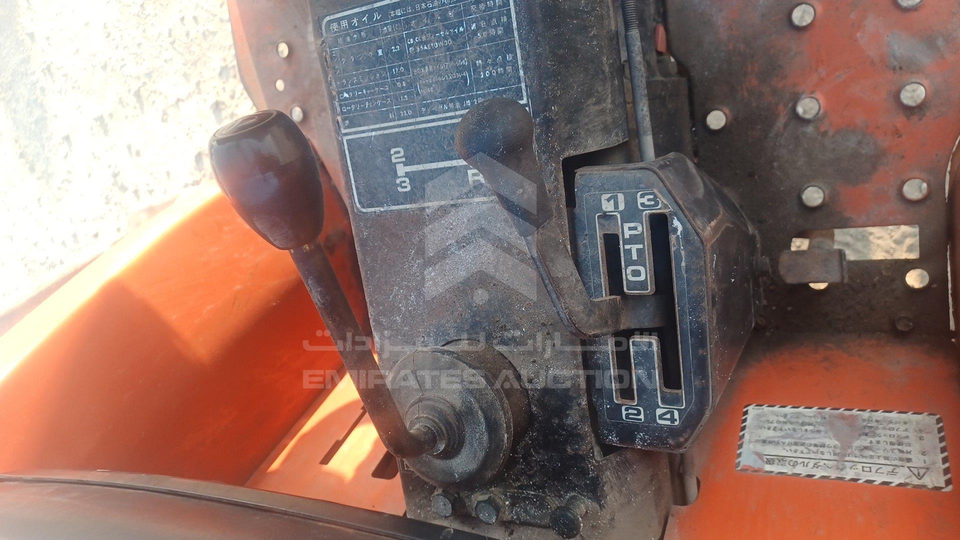0 TRACTOR --- VIN: 180200115