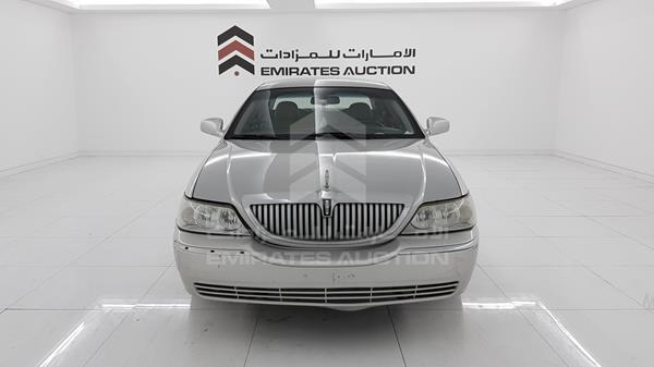 لينكون تاون كار للبيع في الامارات