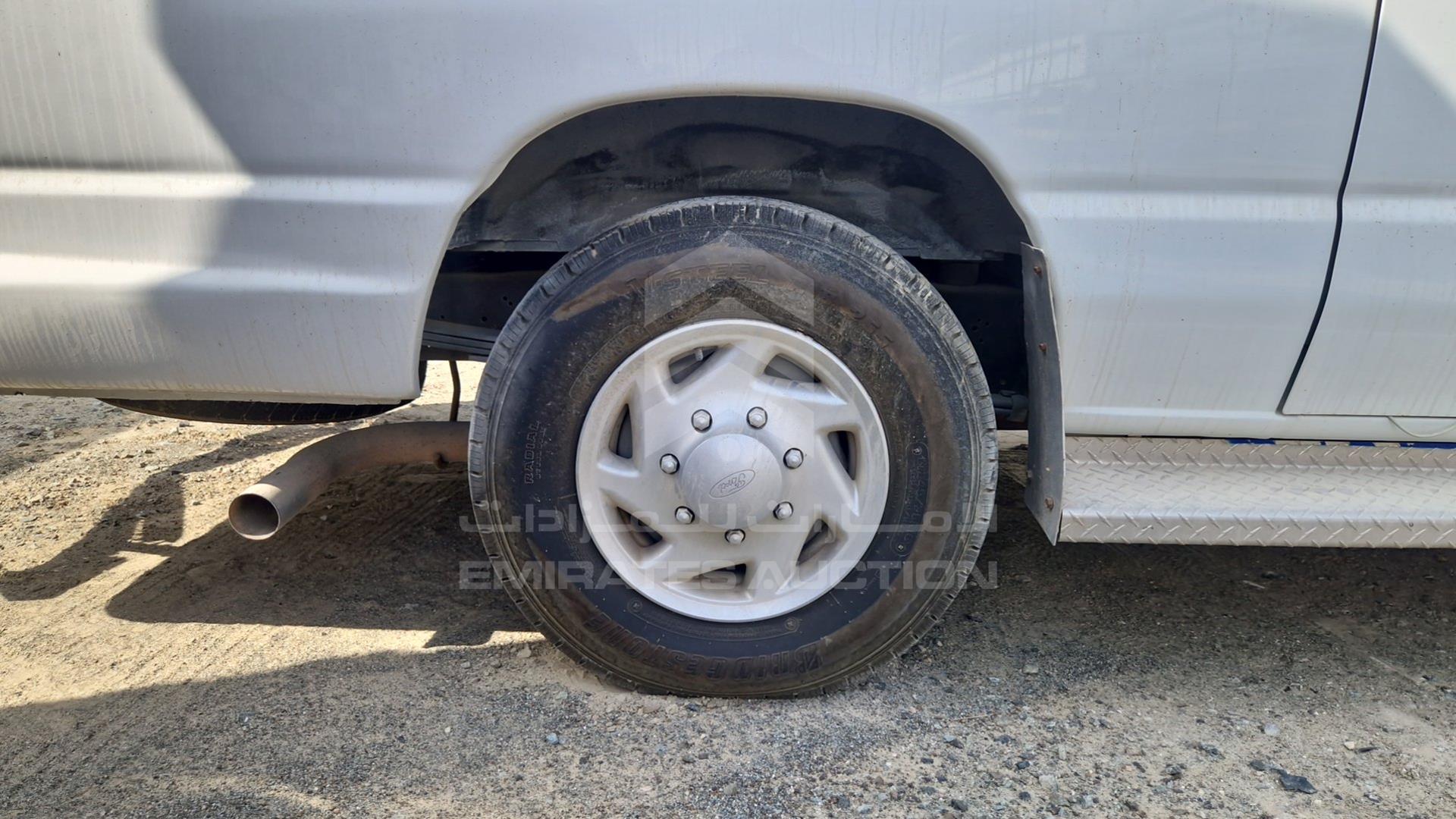 2014 FORD E 350 VIN: 1FDSS3EL0EDA84887