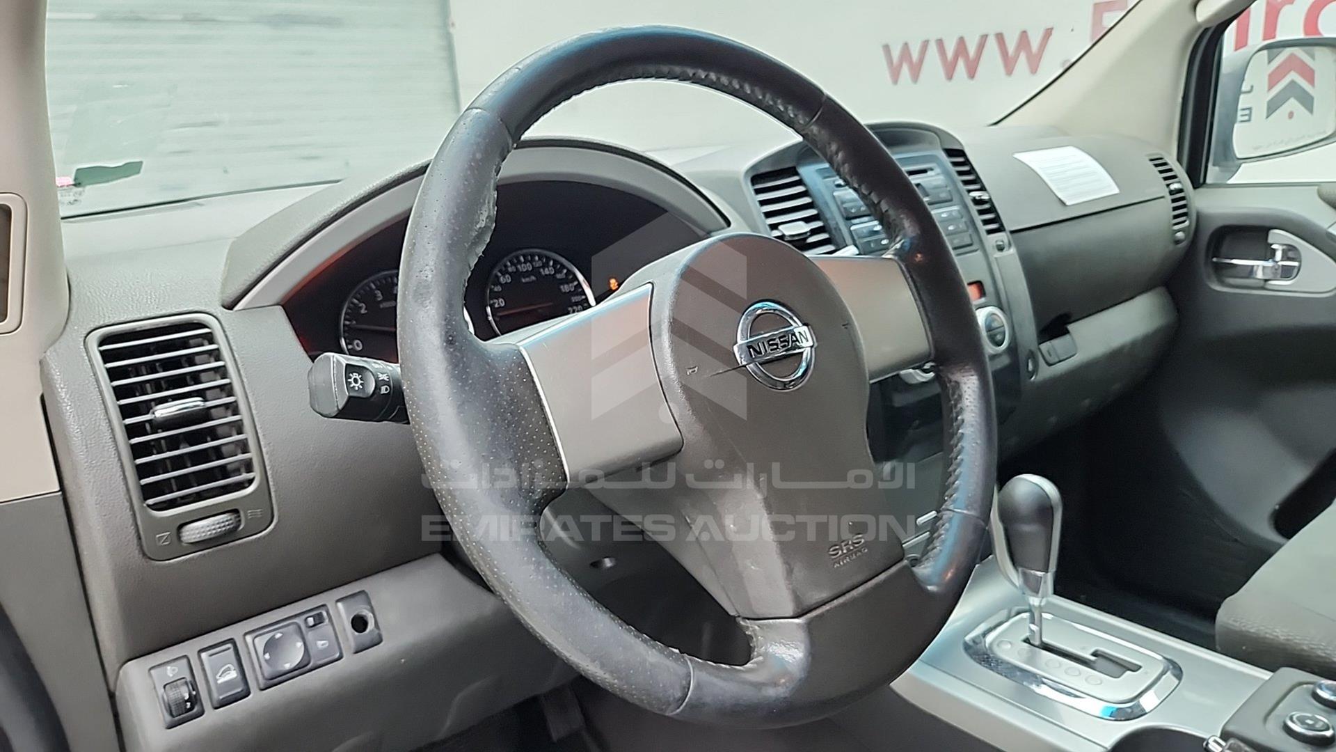 2015 NISSAN PATHFINDER VIN: VSKLR11A1FA579582