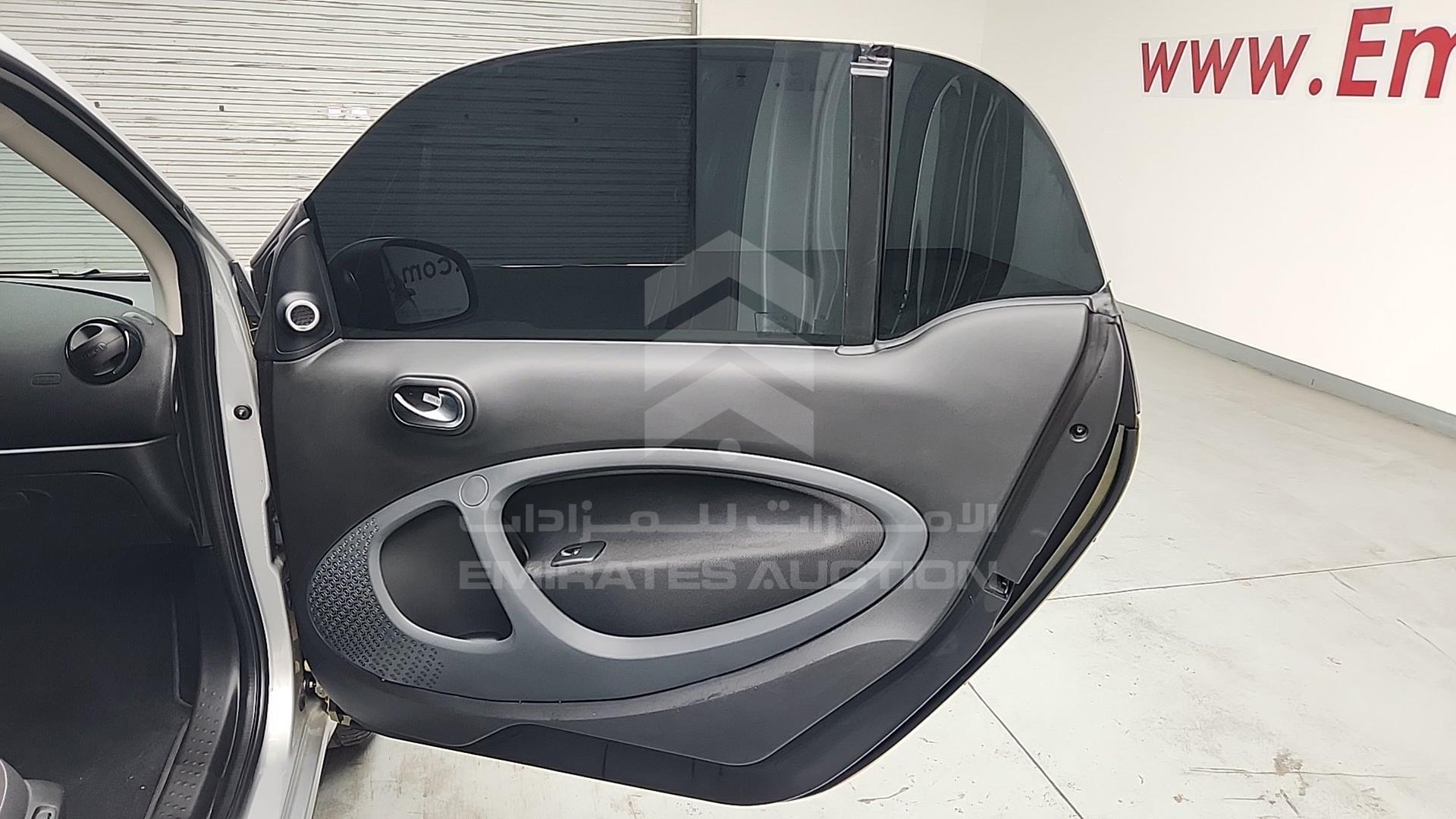 2016 SMART FORTWO VIN: WMEFJ5DA2GK071952