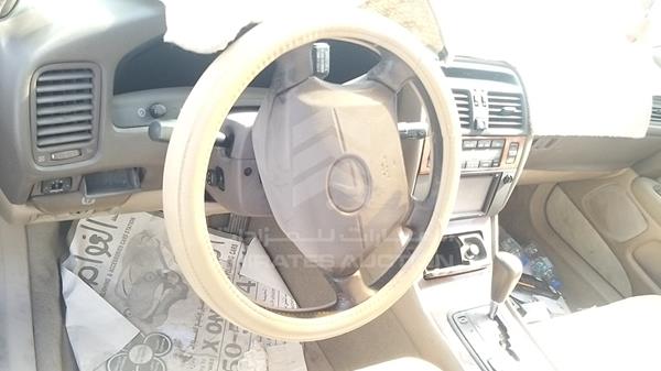 Lexus LS400 1996 JT8BH22F2T0050495 Image 11