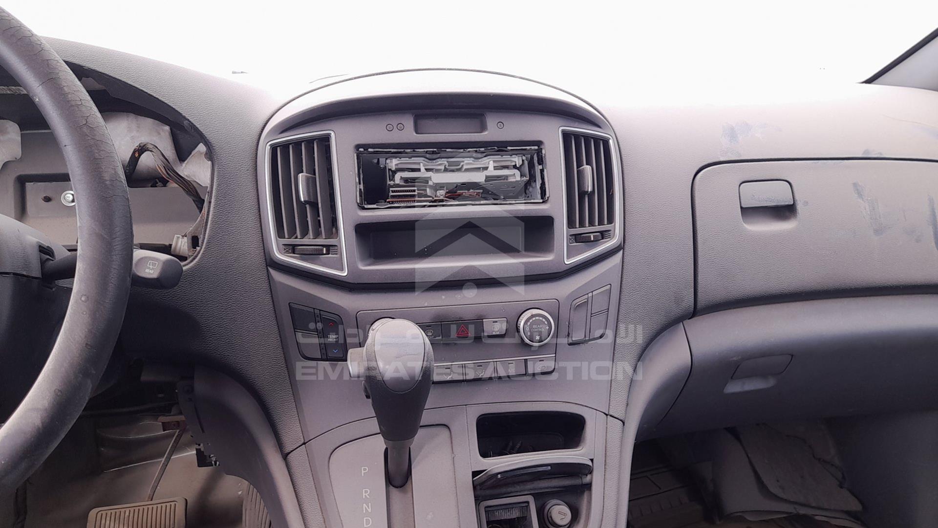 2016 HYUNDAI H1 VIN: KMJWA37R7GU774742
