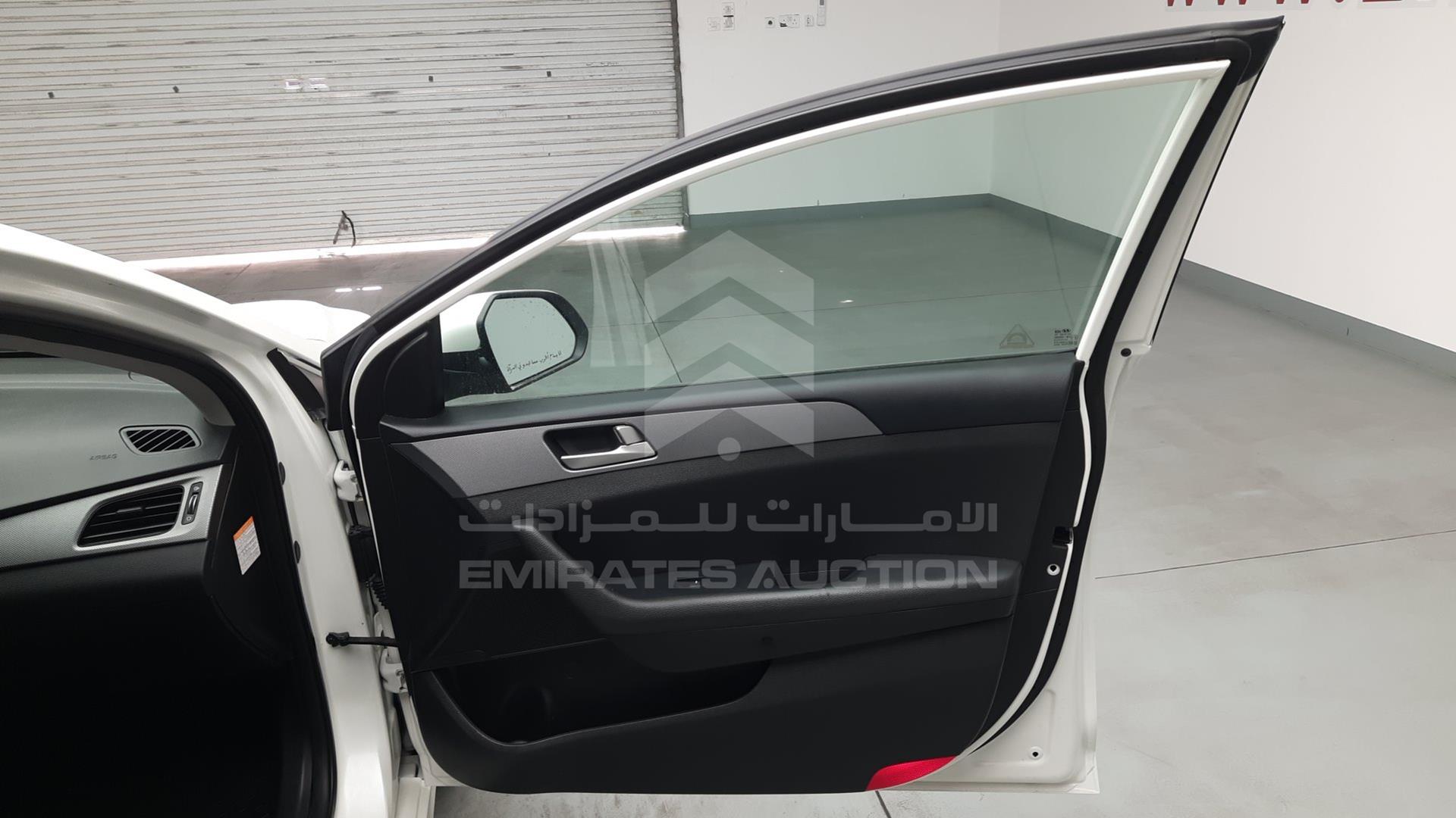 2018 HYUNDAI SONATA VIN: KMHE24139JA081992