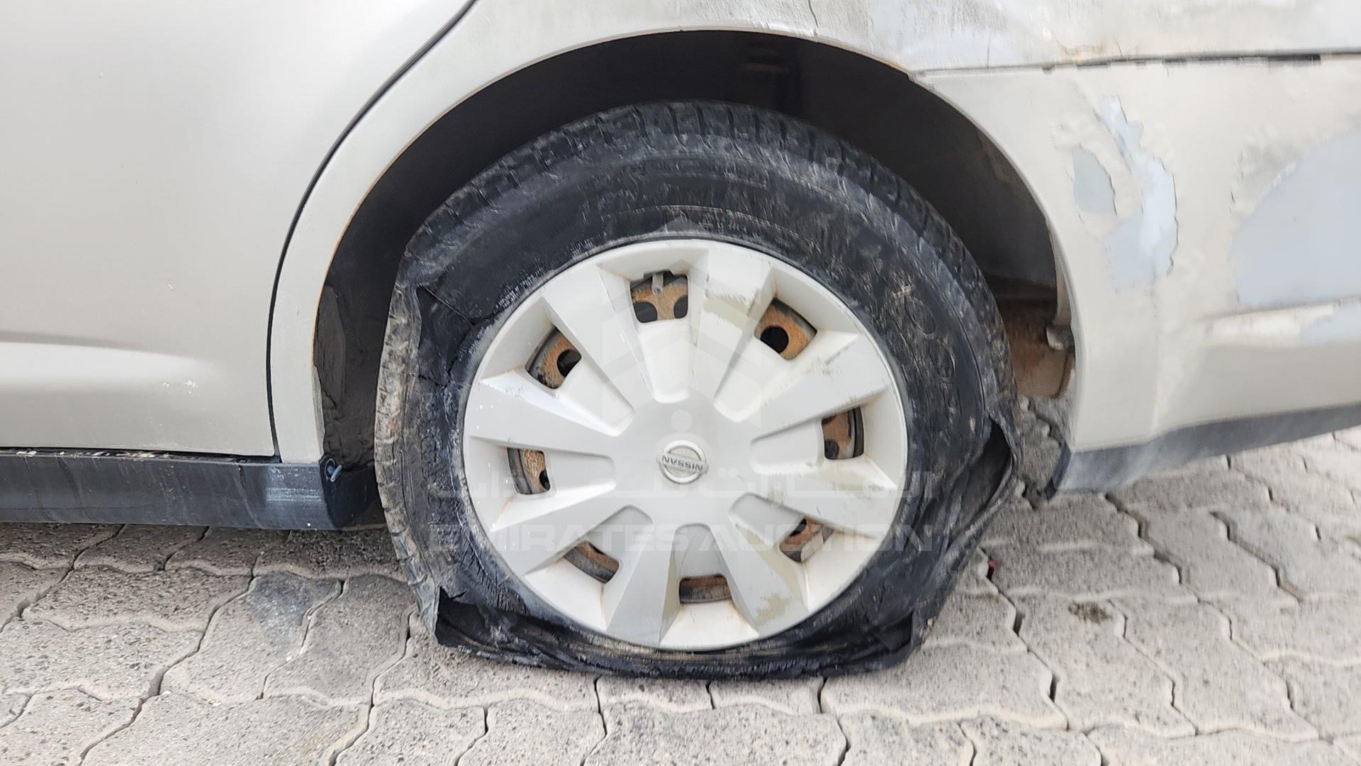 2008 NISSAN TIIDA VIN: JN1CC11C98T019355