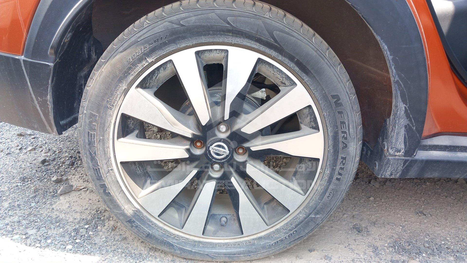 2017 NISSAN KICKS VIN: 3N1CP5CP4HL497733