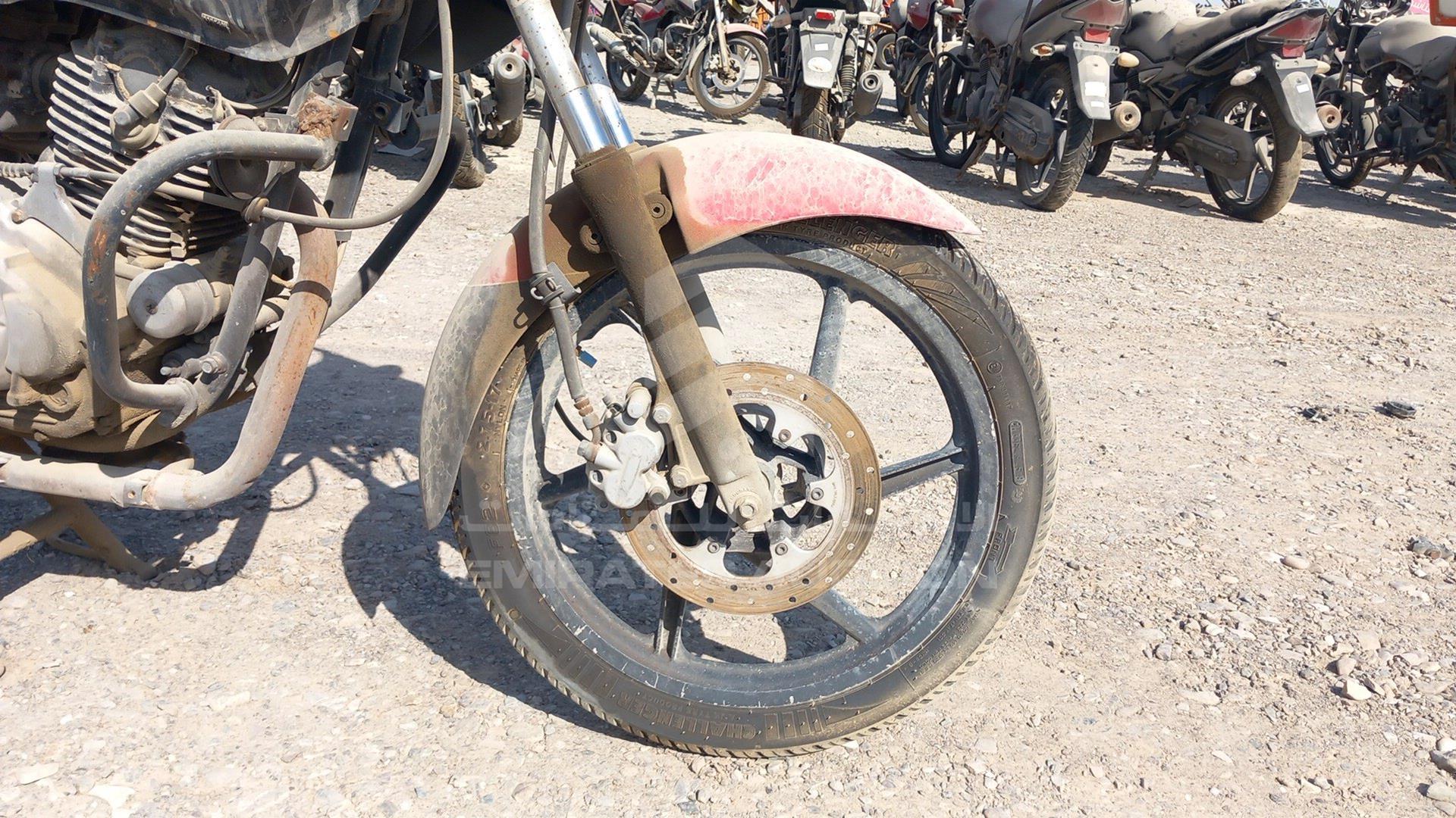 2015 BAJAJ 150 CC VIN: MD2A11CZ5FWF45423