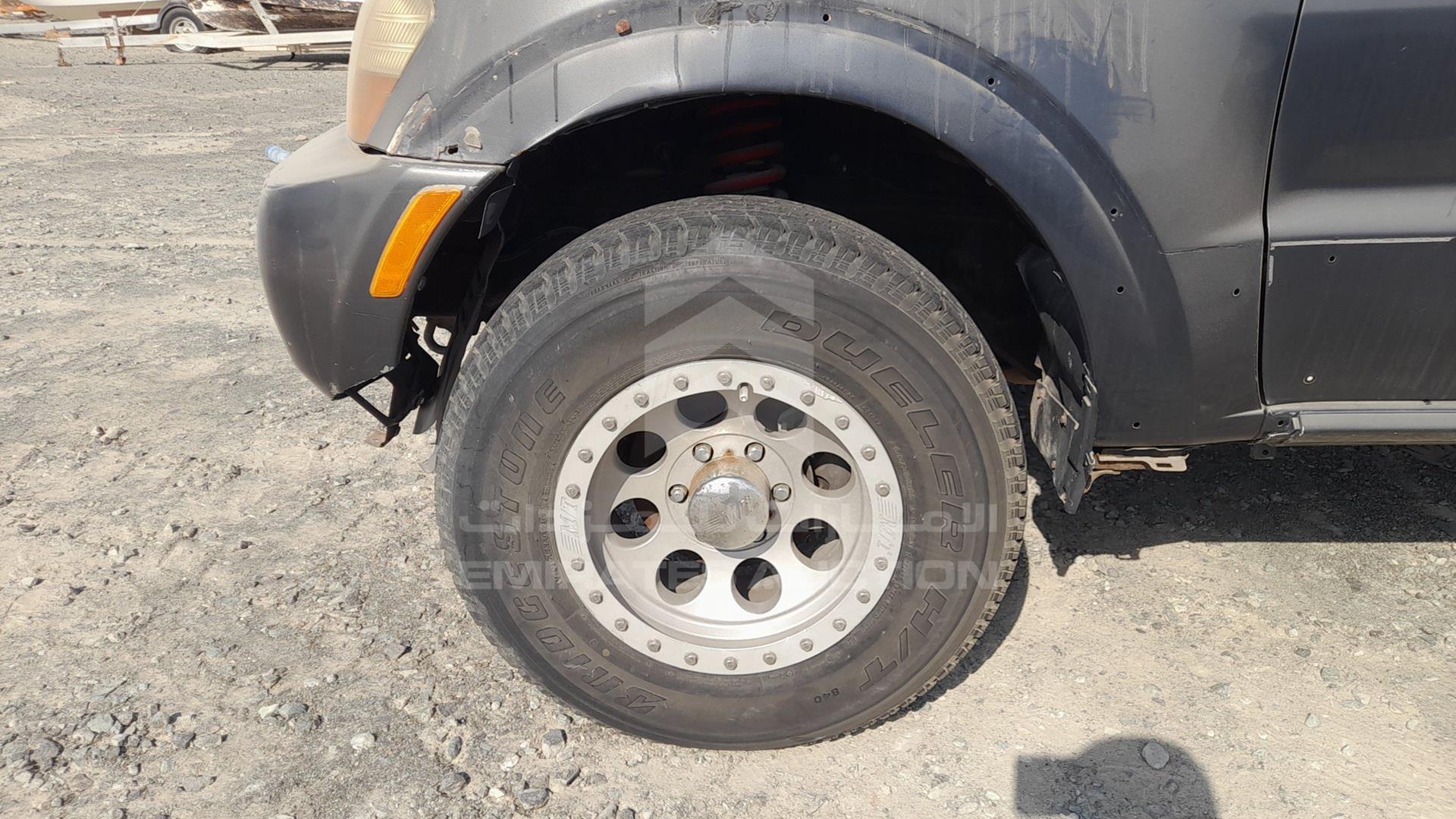 2005 MITSUBISHI PAJERO VIN: JMYMYV67W5J705237