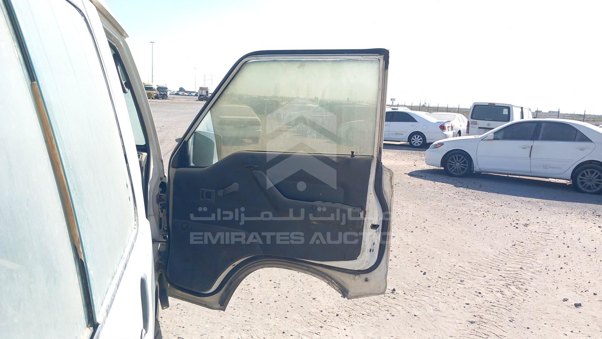 2014 MITSUBISHI L 300 VIN: JMYHNP13WEA700835