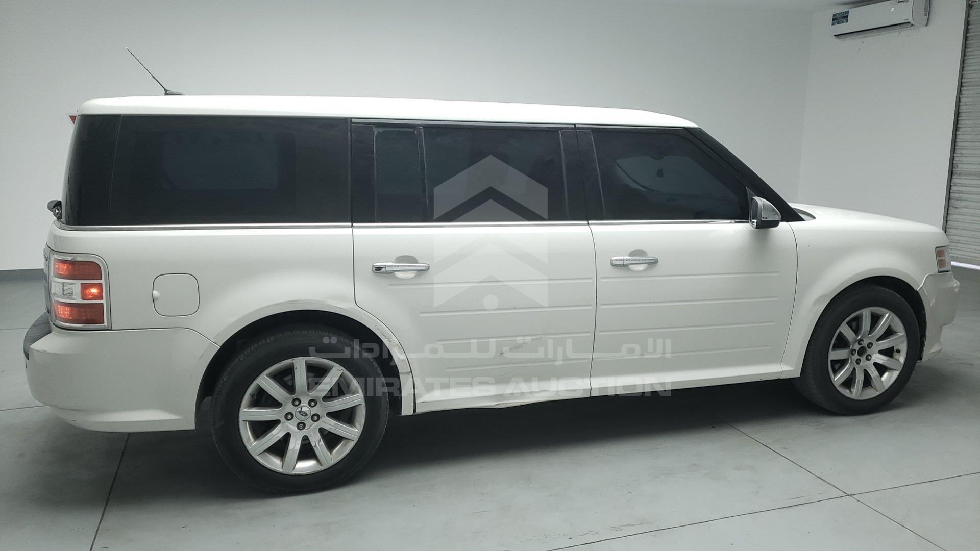 2009 FORD FLEX VIN: 2FMEK63C99BA45616