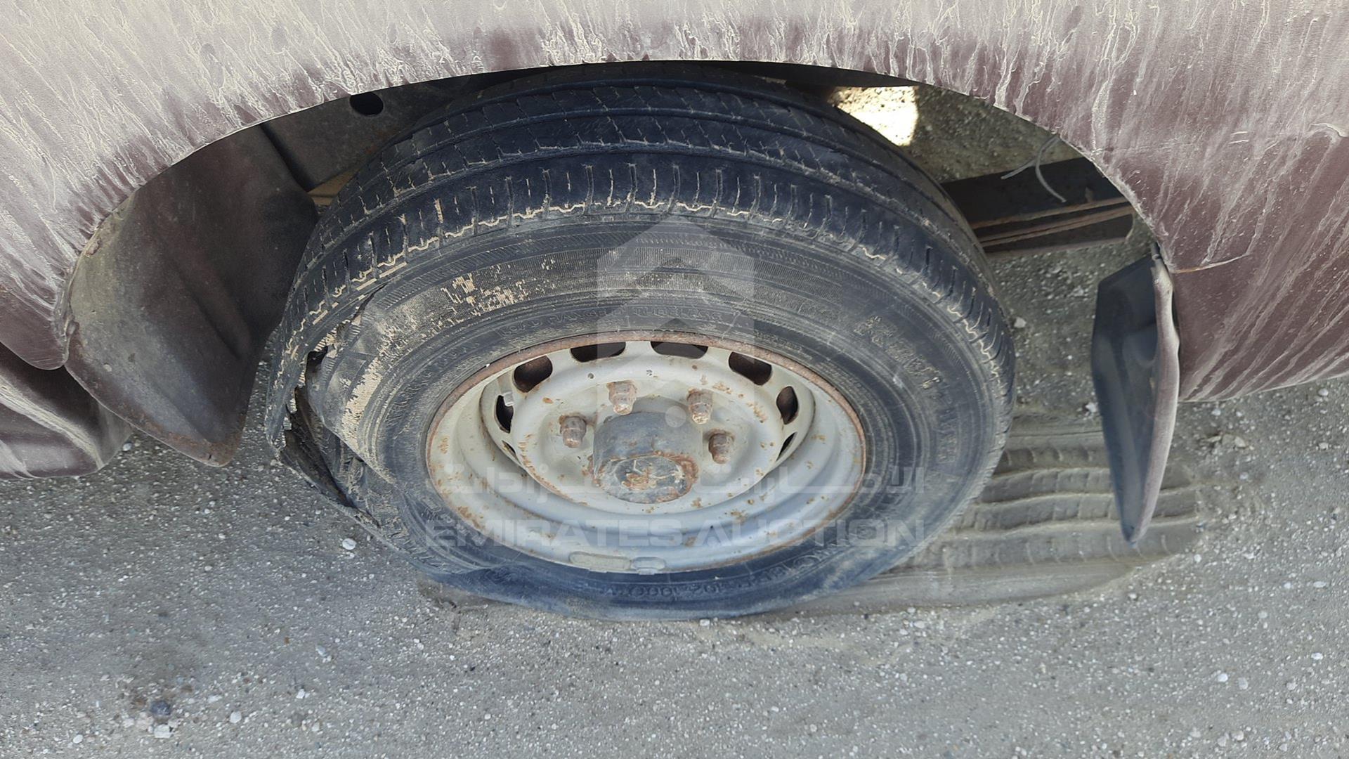 2002 MITSUBISHI L 200 VIN: MMBJNK6402D019099