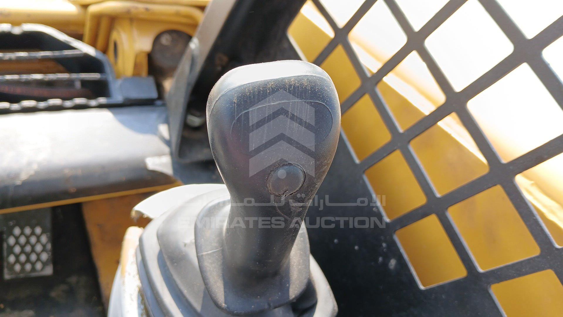 2008 CATERPILLAR --- VIN: CAT00226BMJH10843