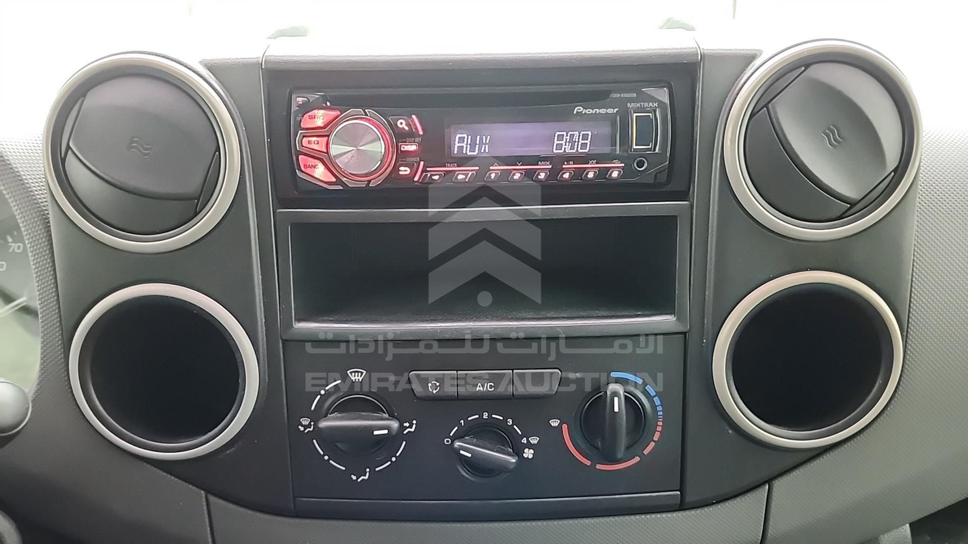 2015 PEUGEOT PARTNER VIN: VF37ENFU0FJ542828