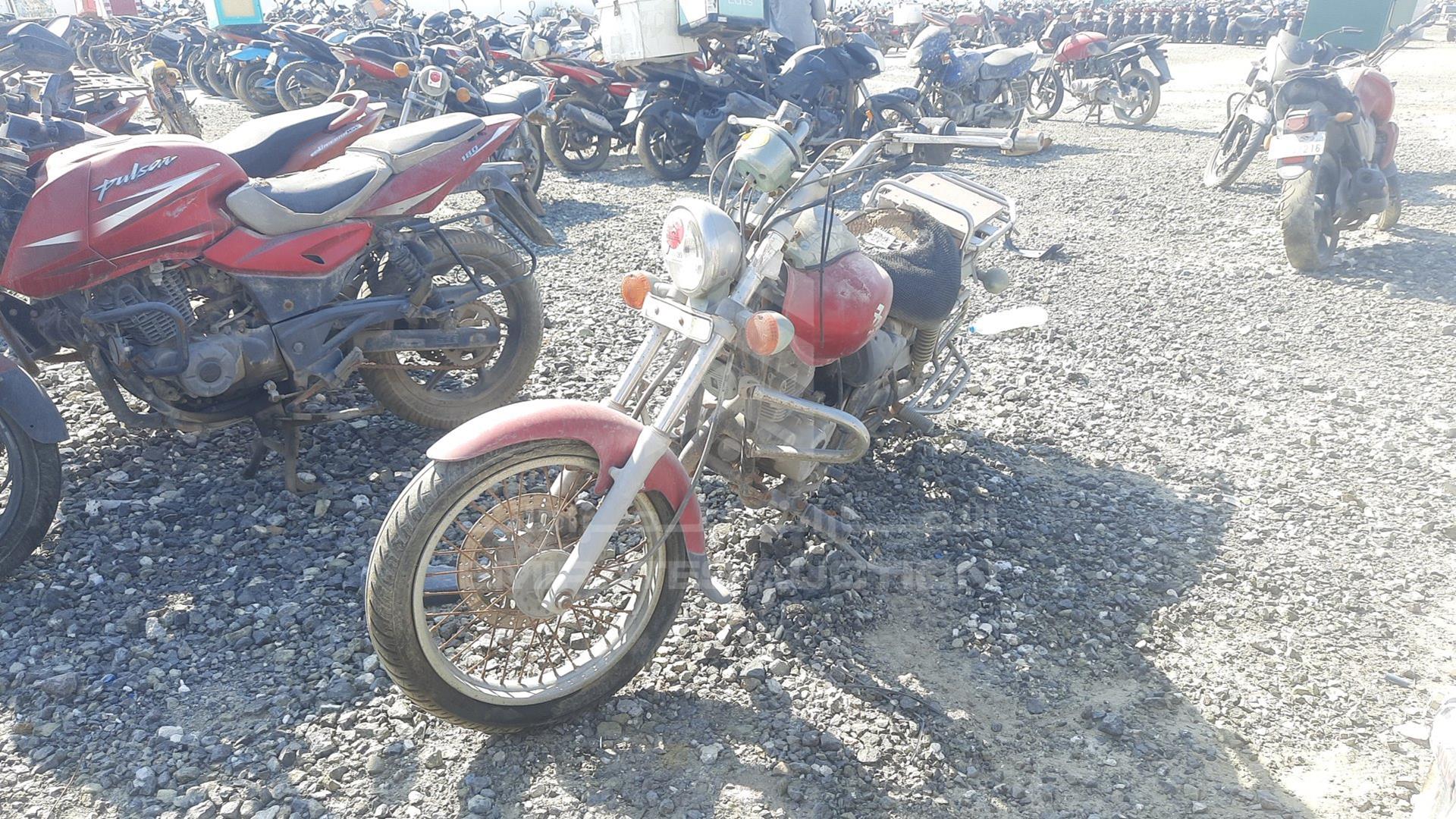 0 BAJAJ --- VIN: MD2DGDVZZPCA29327