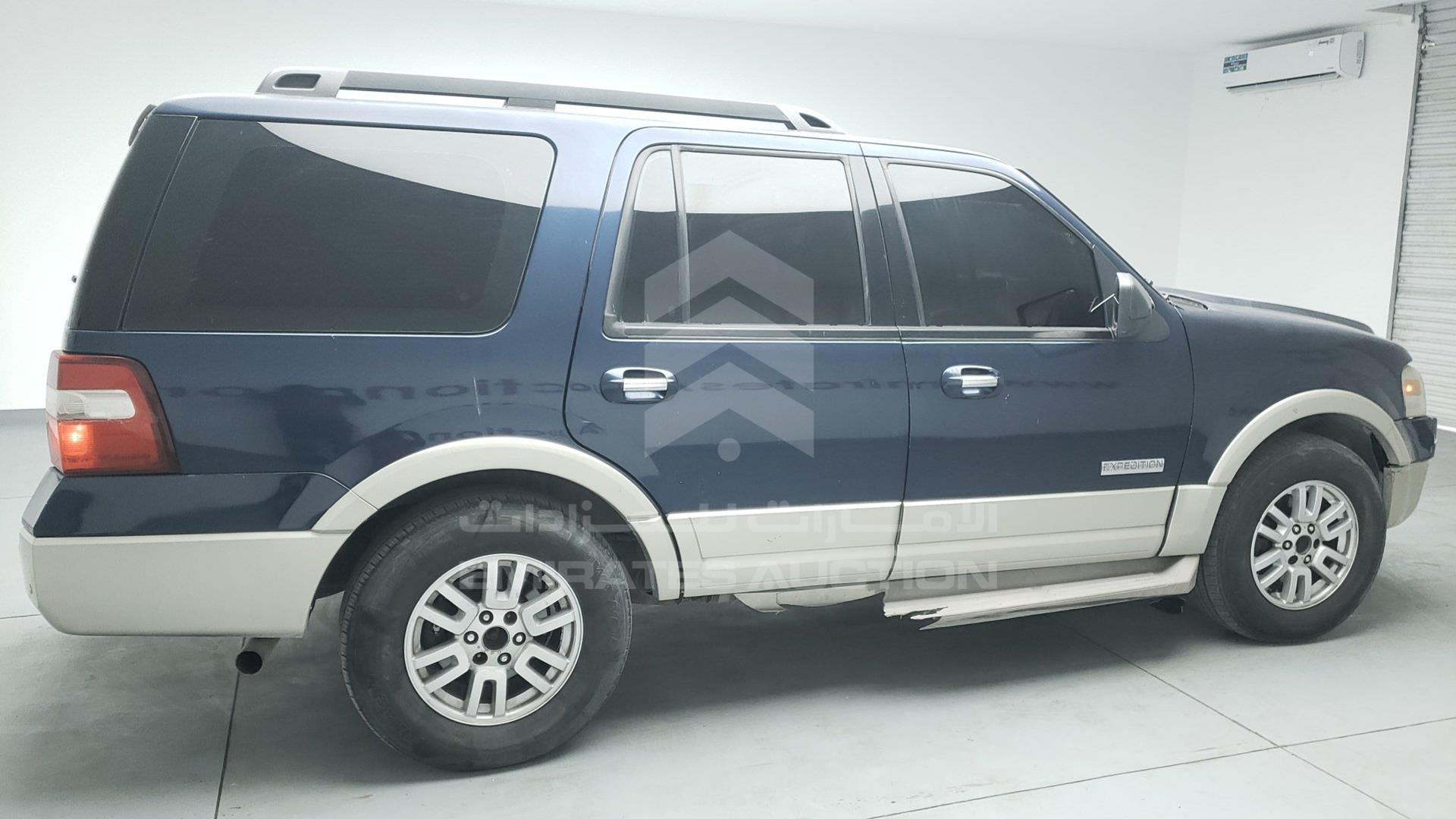 2007 FORD EXPEDITION VIN: 1FMFU18527LA84802