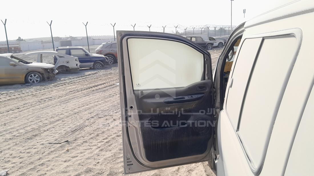 2007 Hyundai H1 — Front Left Door — Photo 10