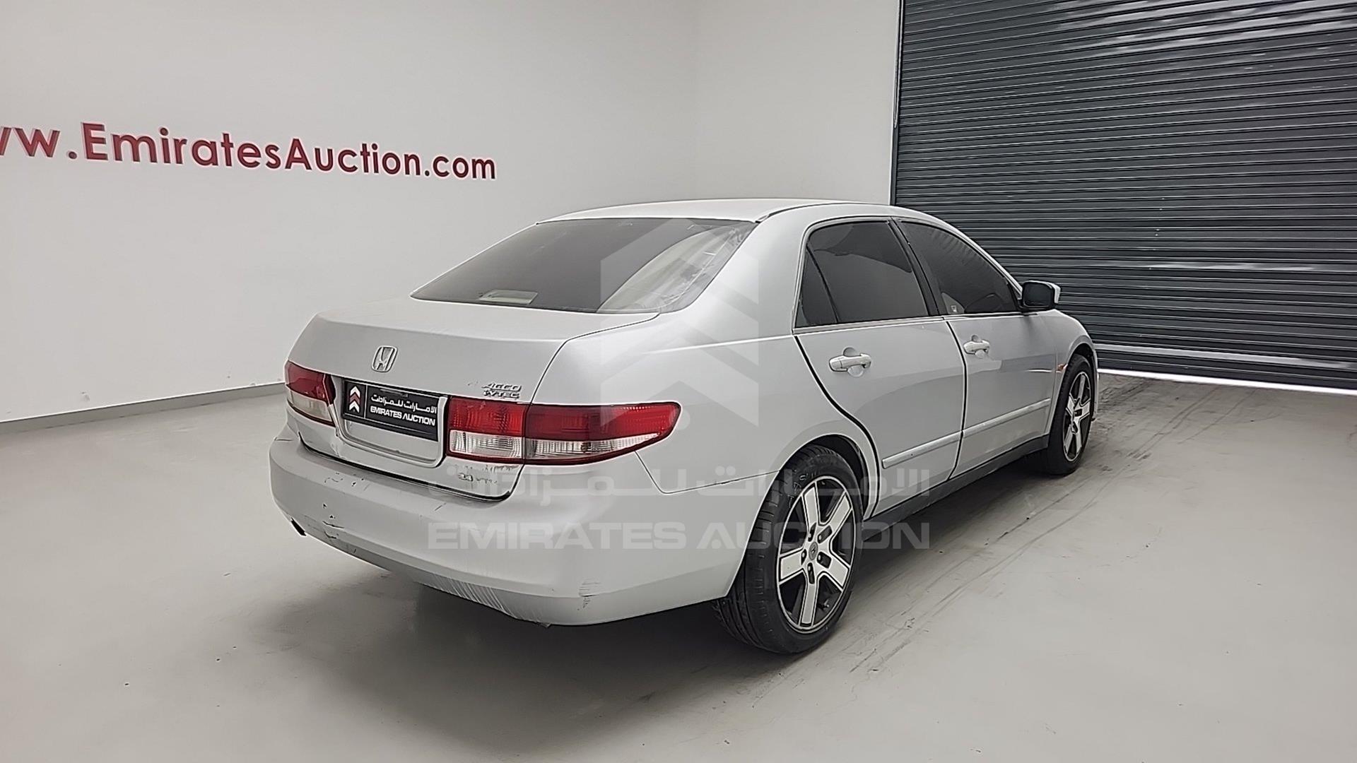 2004 HONDA ACCORD VIN: JHMCM56534C409582
