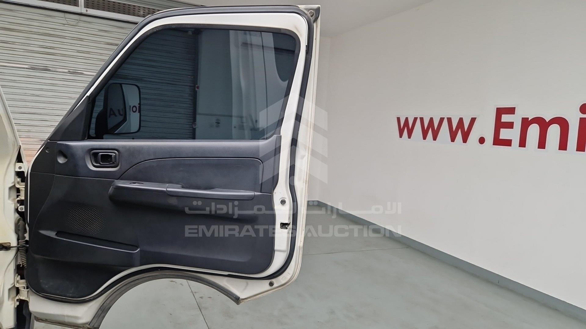 2010 NISSAN URVAN VIN: JN6AE54S8AX020680