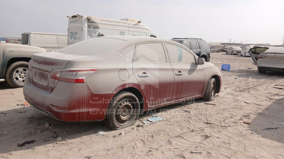 نيسان سينترا 2014 — الزاوية الخلفية اليمنى — صورة 8