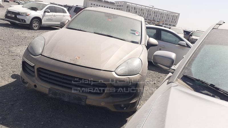 WP1ZZZ92ZFLA58456 Auction: EmiratesAuction Lot: 409142 WP1ZZZ92ZFLA58456 Porsche Cayenne S 2015 GOLD Photo 6