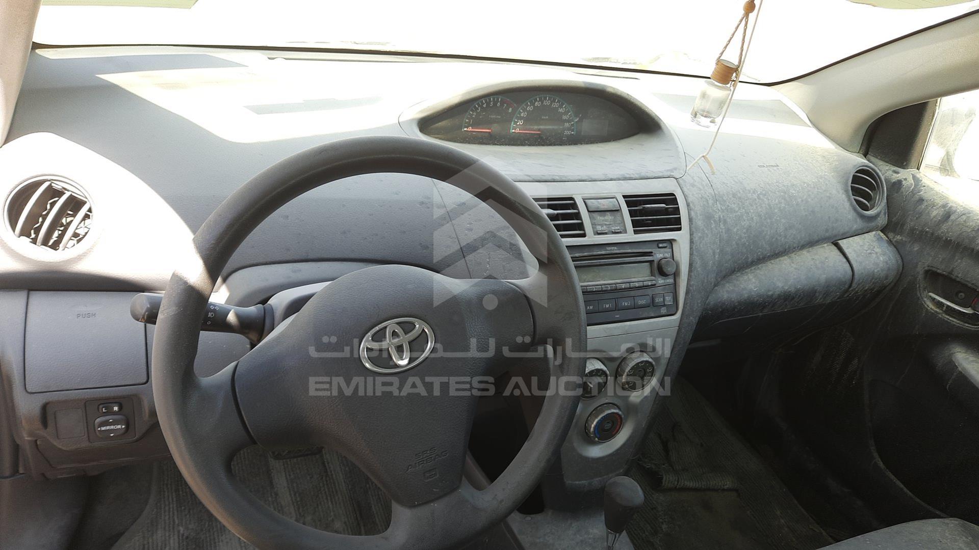 2011 TOYOTA YARIS VIN: JTDBW9239BL001992