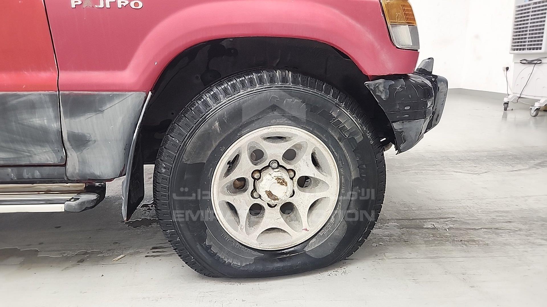 2000 MITSUBISHI PAJERO VIN: JMY0RV310YJ704581
