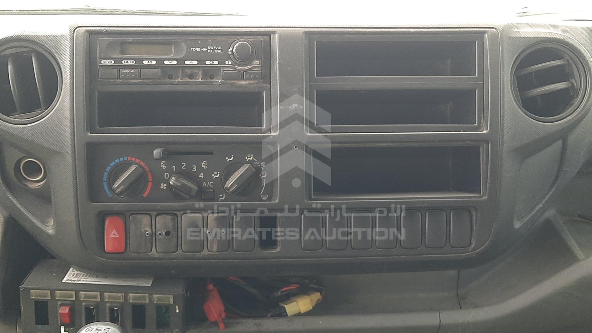 2015 HINO 300 VIN: JHHLCK1H9FK008287