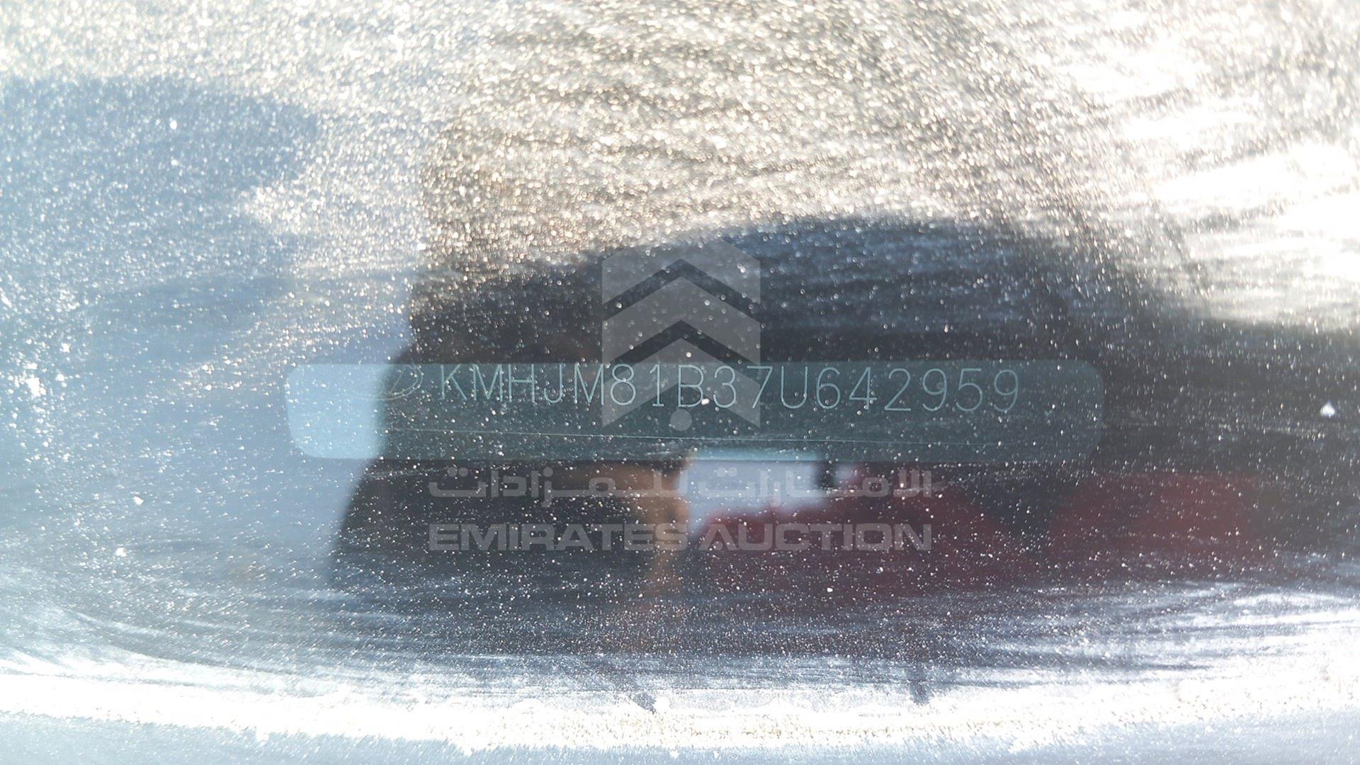 2007 HYUNDAI TUCSON VIN: KMHJM81B37U642959