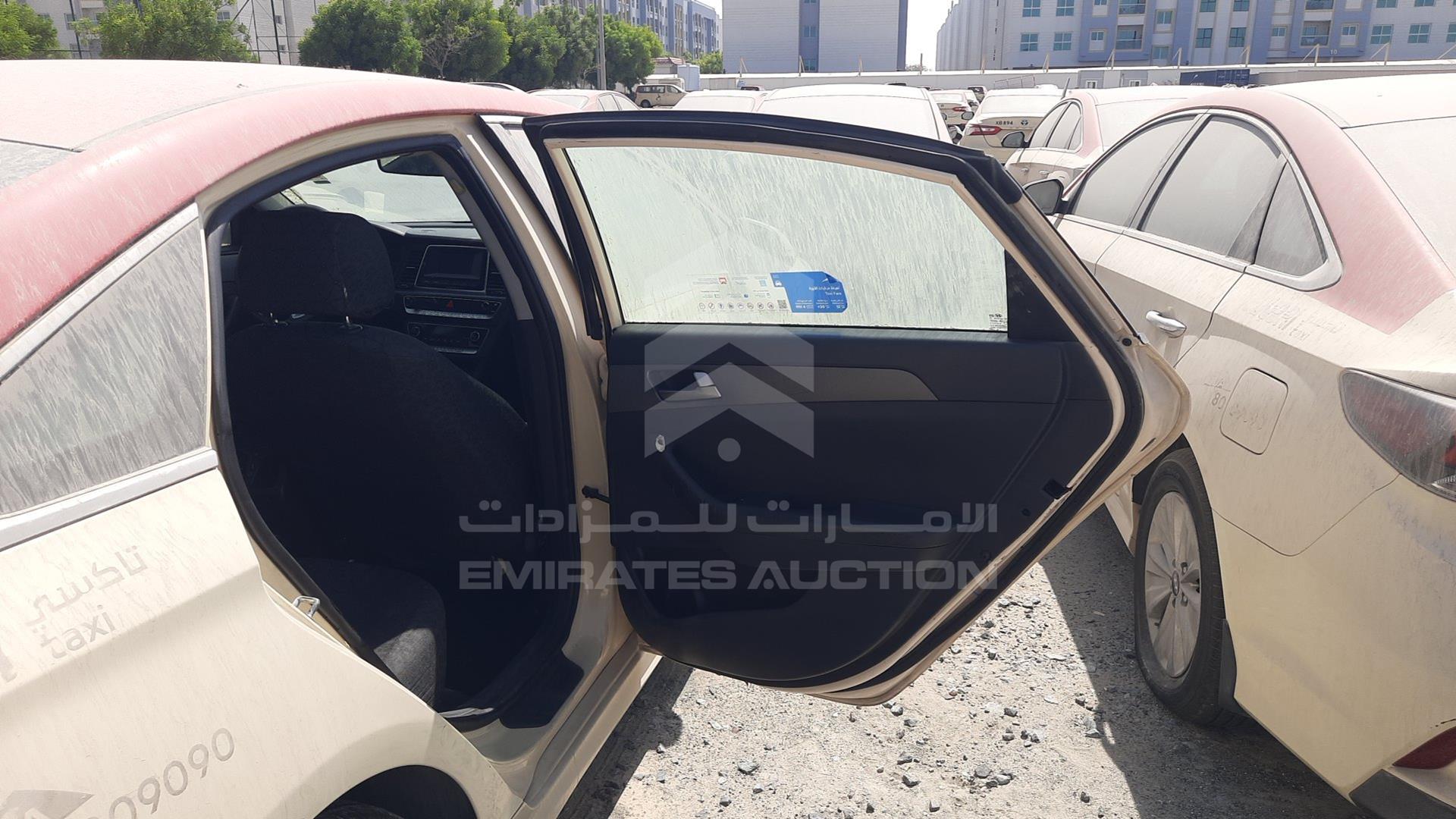 2019 HYUNDAI SONATA VIN: KMHE24136KA093020