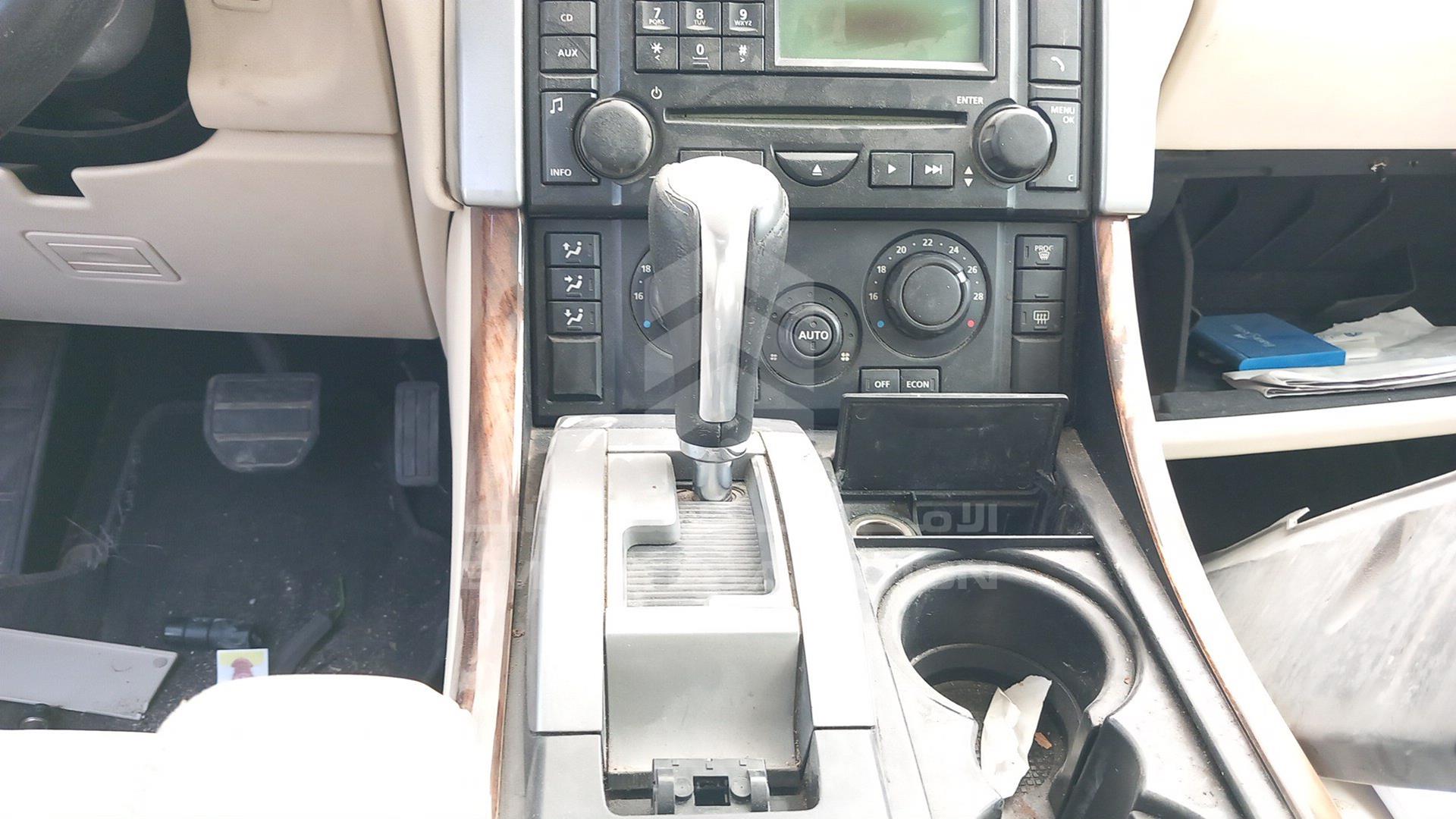 2008 RANGE ROVER --- VIN: SALLSAA548A182639