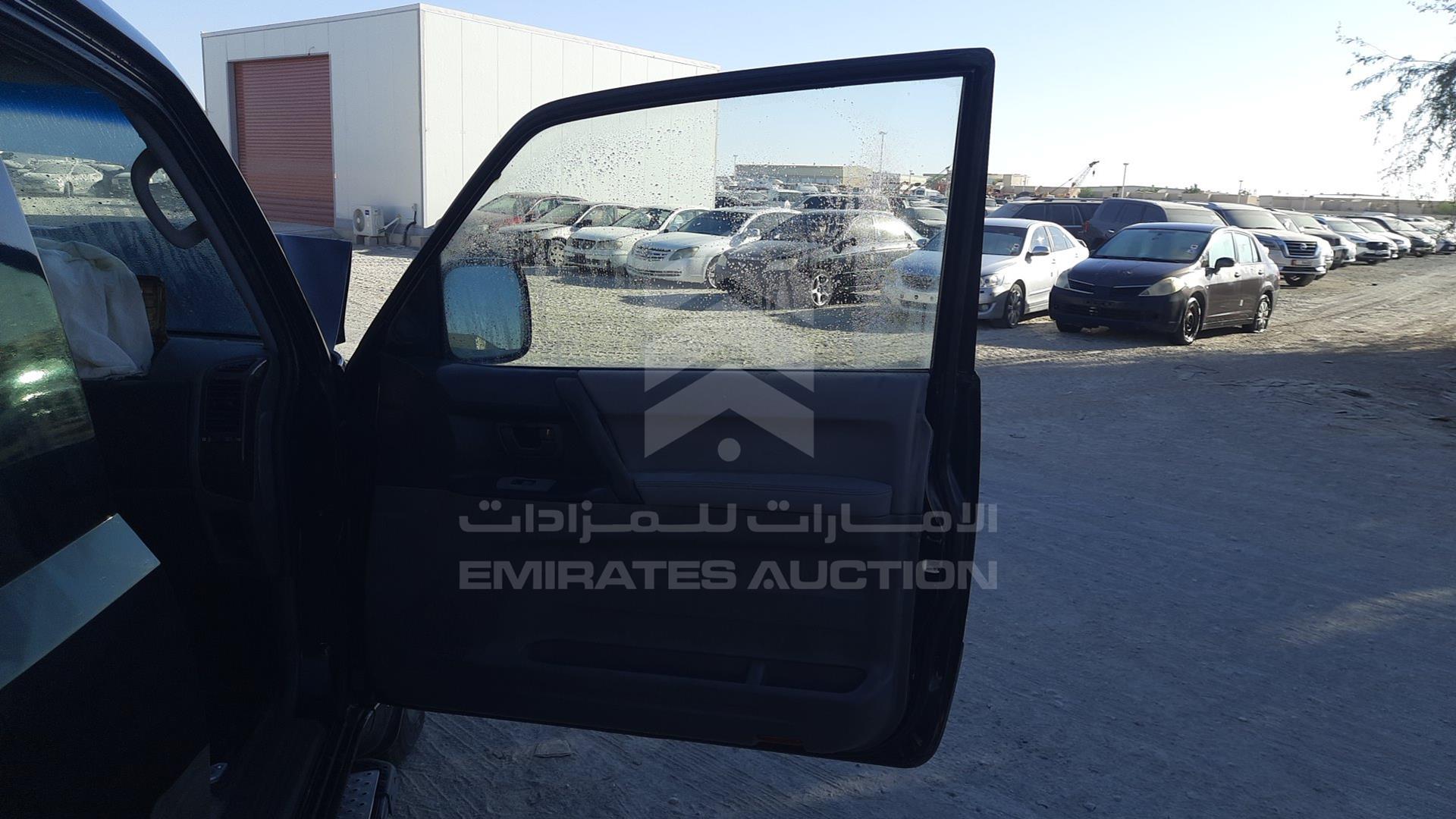 2002 MITSUBISHI PAJERO VIN: JMYMYV65W2J709013
