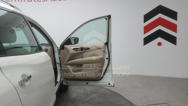 5N1DR2M53JC600144 Auction: EmiratesAuction Lot: 409004 5N1DR2M53JC600144 Nissan Pathfinder 2018 WHITE Photo 35