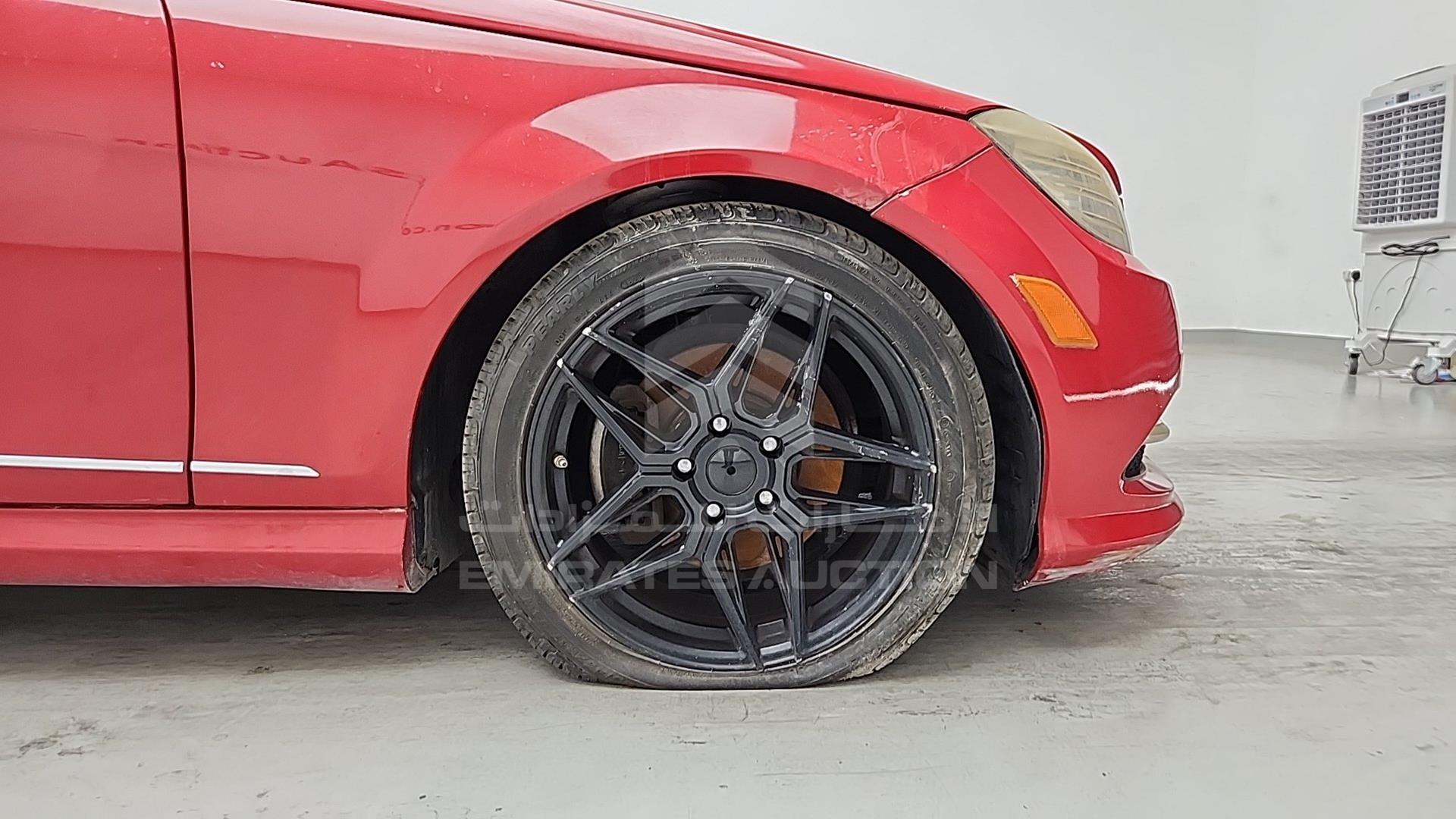 2011 MERCEDES C 300 VIN: WDDGF8BB6BR144232