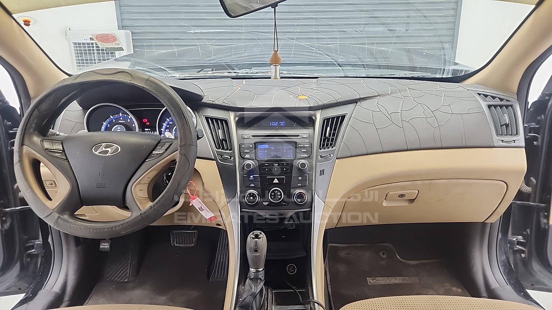 2014 HYUNDAI SONATA VIN: KMHEB41CXEA557706