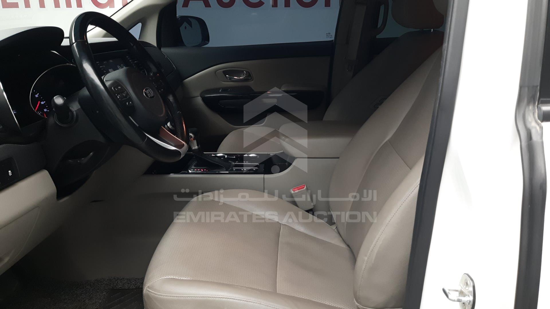 2019 KIA CARNIVAL VIN: KNHMF37ABKS490799