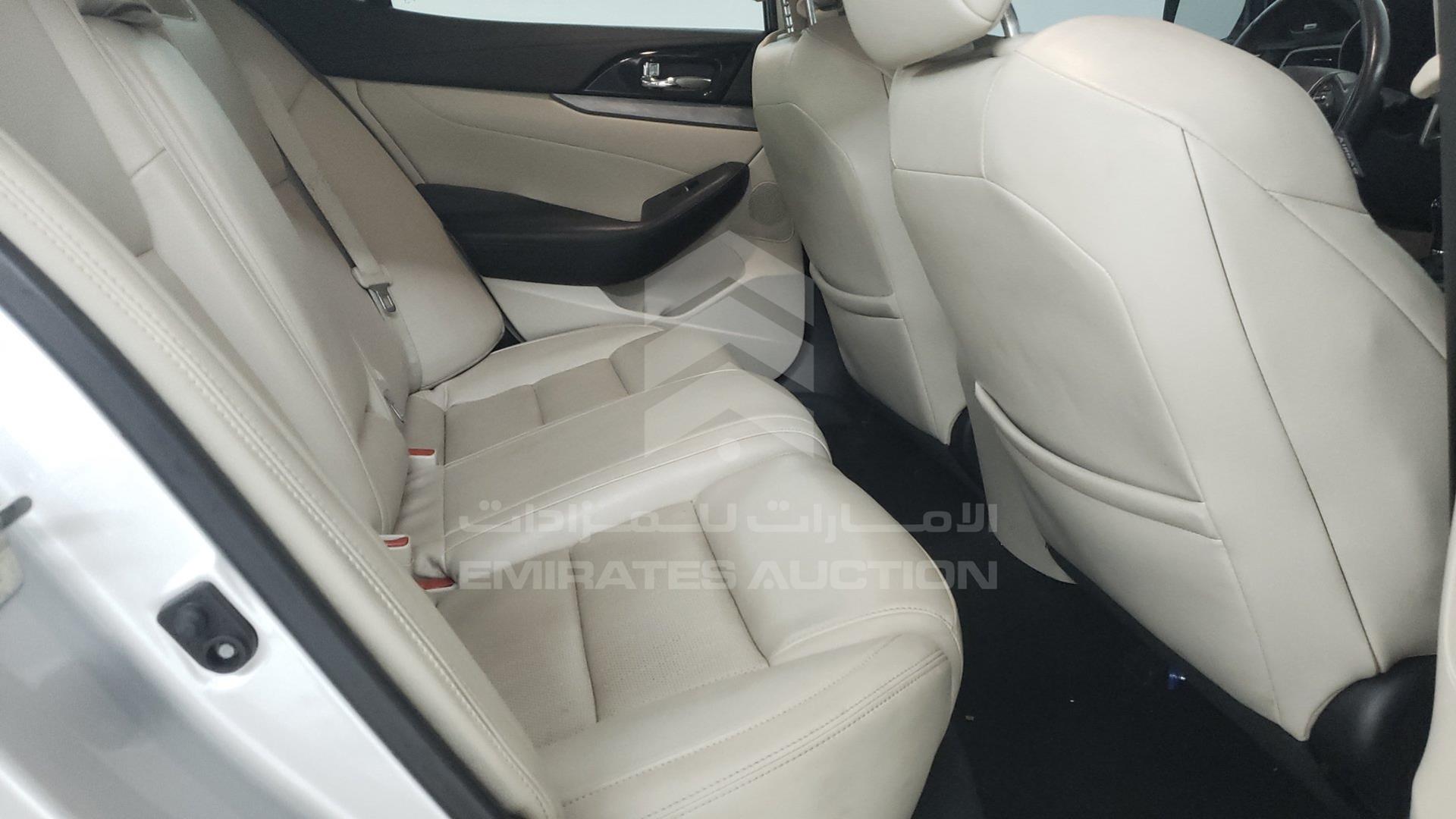 2018 NISSAN MAXIMA VIN: 1N4AA6APXJC383063