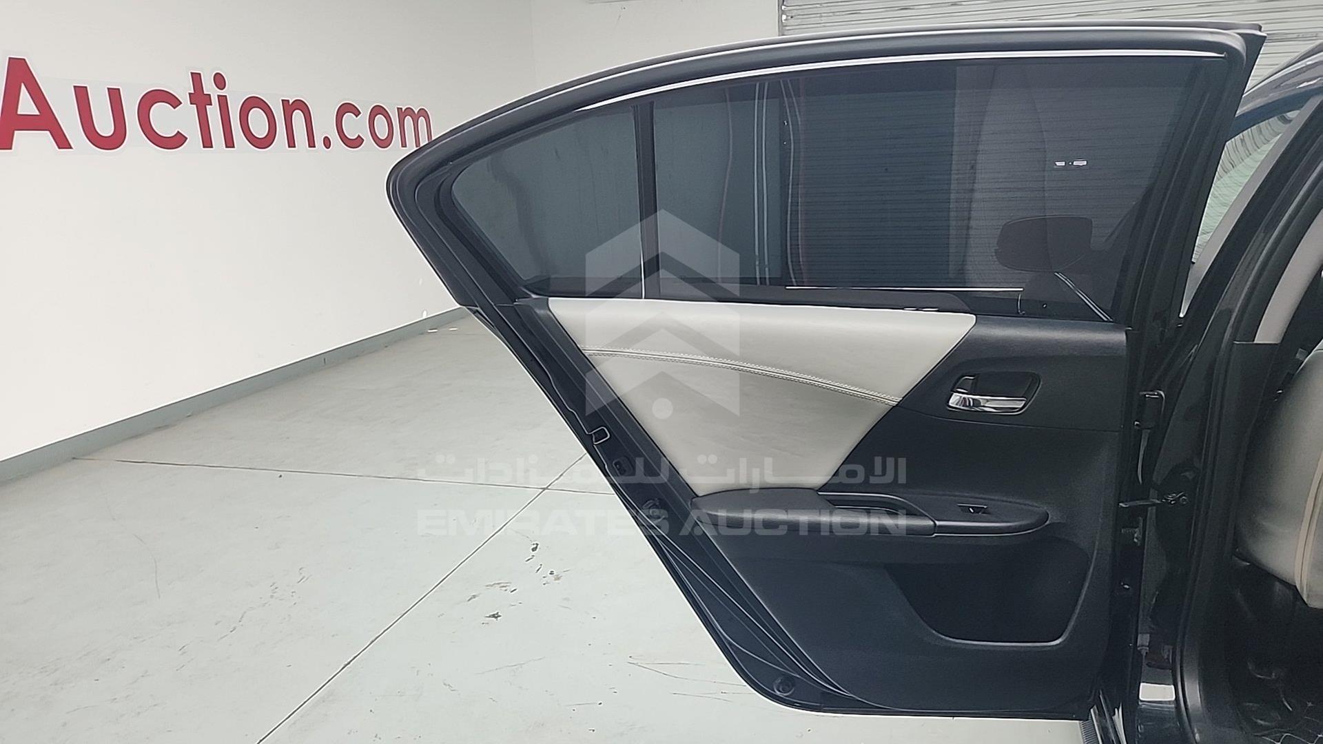 2017 HONDA ACCORD VIN: 1HGCR2F78HA053300