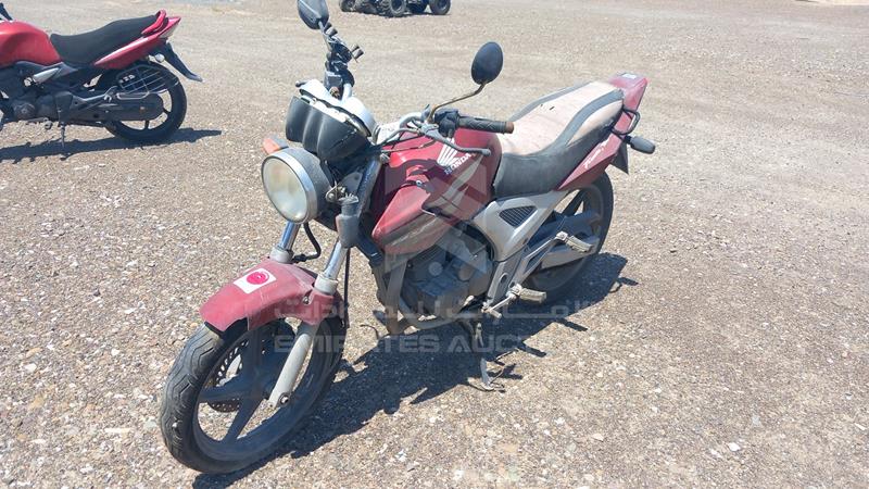 9C2MC35007R303572 Auction: EmiratesAuction Lot: 406857 9C2MC35007R303572 Honda Motorbike 2007 RED Photo 5