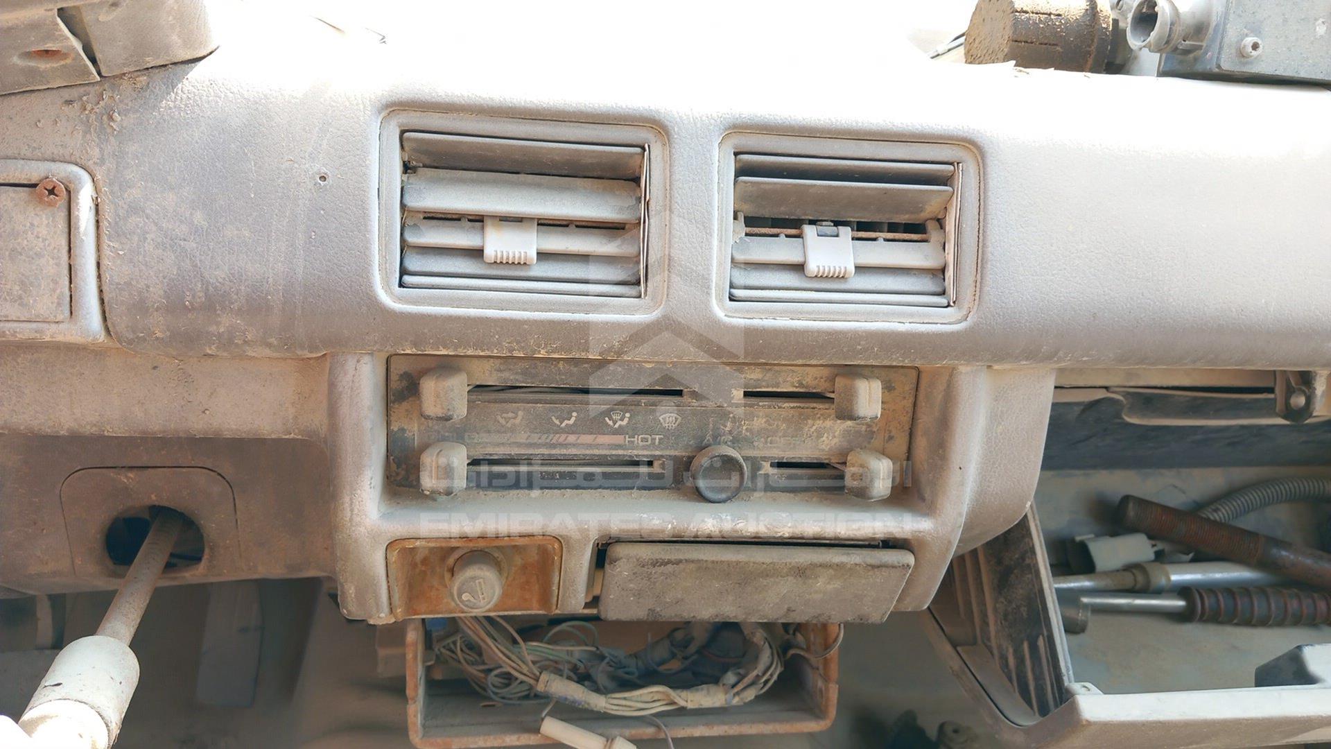 1993 PICK-UP --- VIN: JAATFR16HP7103054