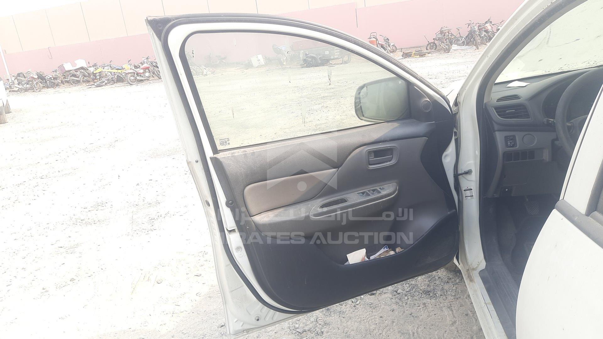 2016 MITSUBISHI L 200 VIN: MMBJNKJ40GH007782
