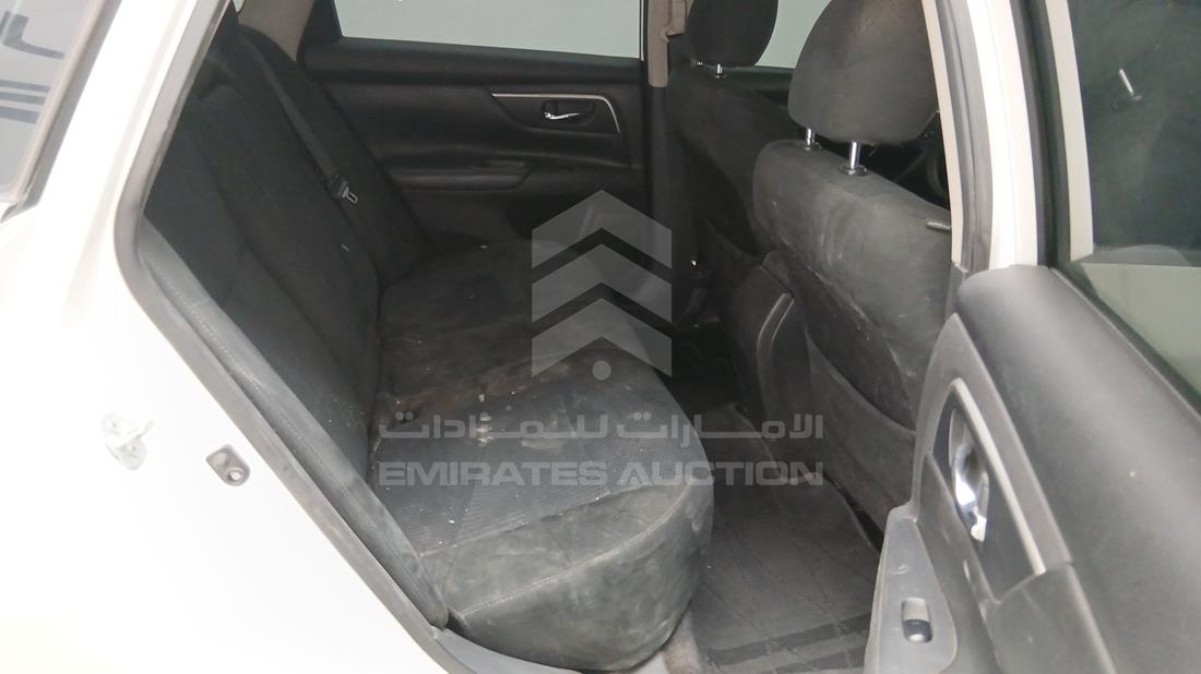 نيسان التيما 2015 — زاوية الراكب الخلفي اليمنى — صورة 21