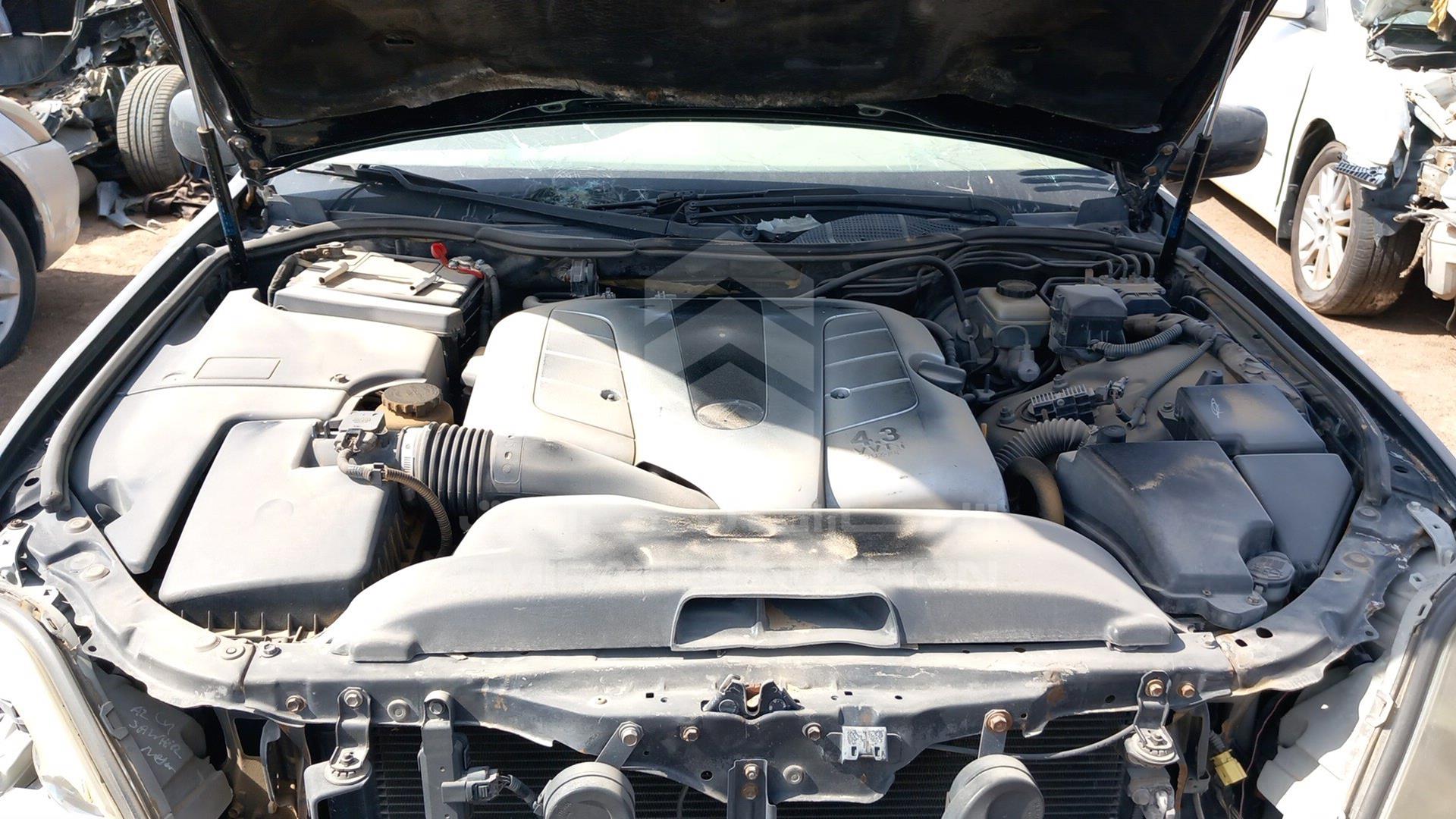 2005 LEXUS LS 430 VIN: JTHBN36F755023033