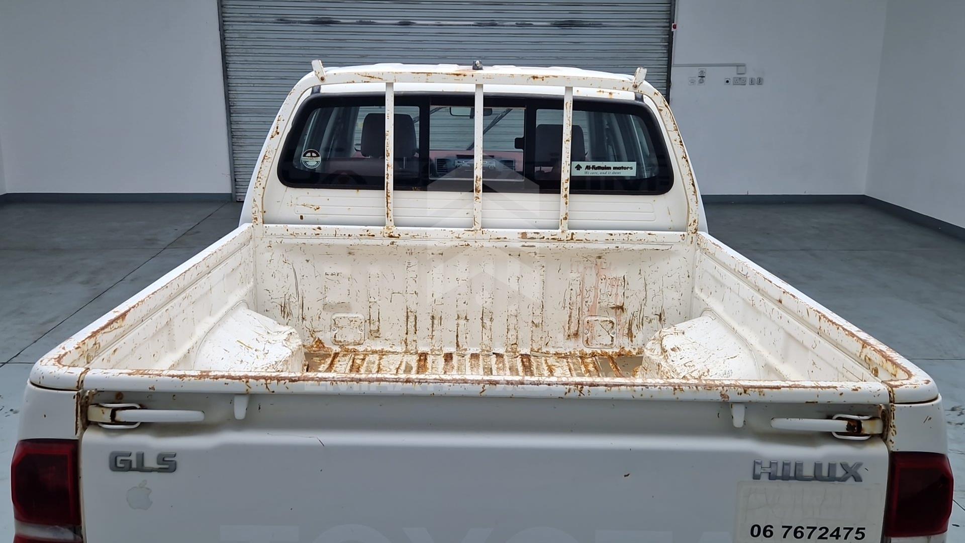 2015 TOYOTA HILUX VIN: MR0EX12G7F2352671
