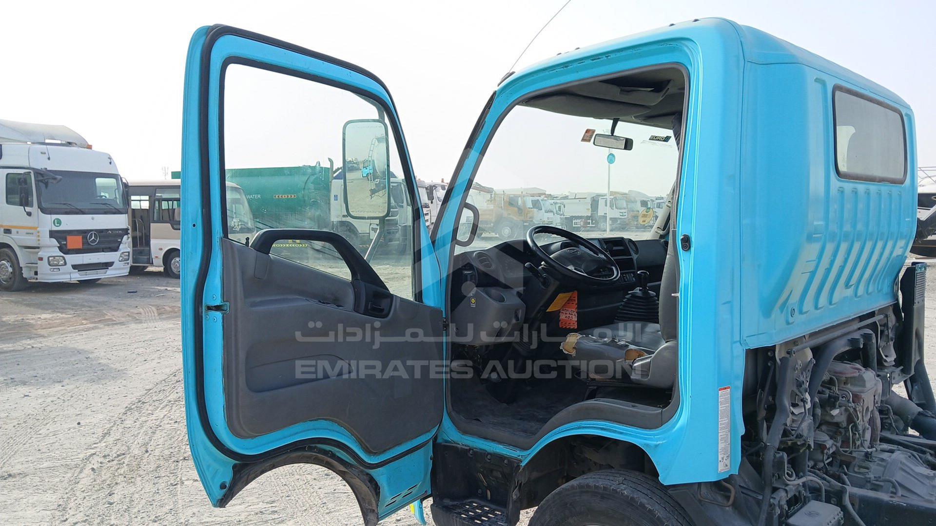 2021 HINO 300 VIN: JHHUCN1F4MK037973