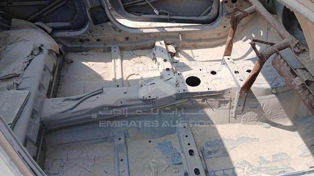 بي ام دبليو 325 2004 — زاوية الراكب الأمامي للمقعد — صورة 22